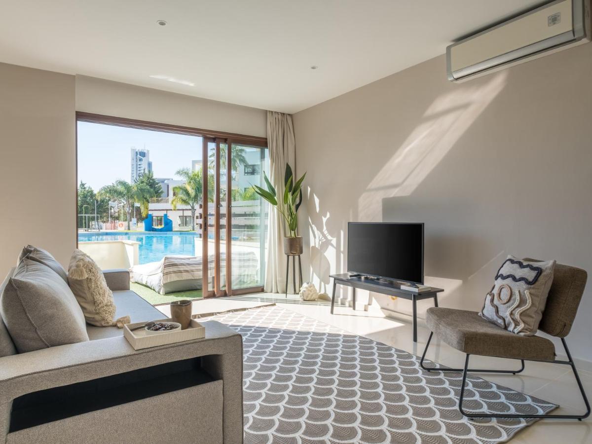 Unique apartment&aquatic experiences for up to eight guests All yours Limassol Extérieur photo