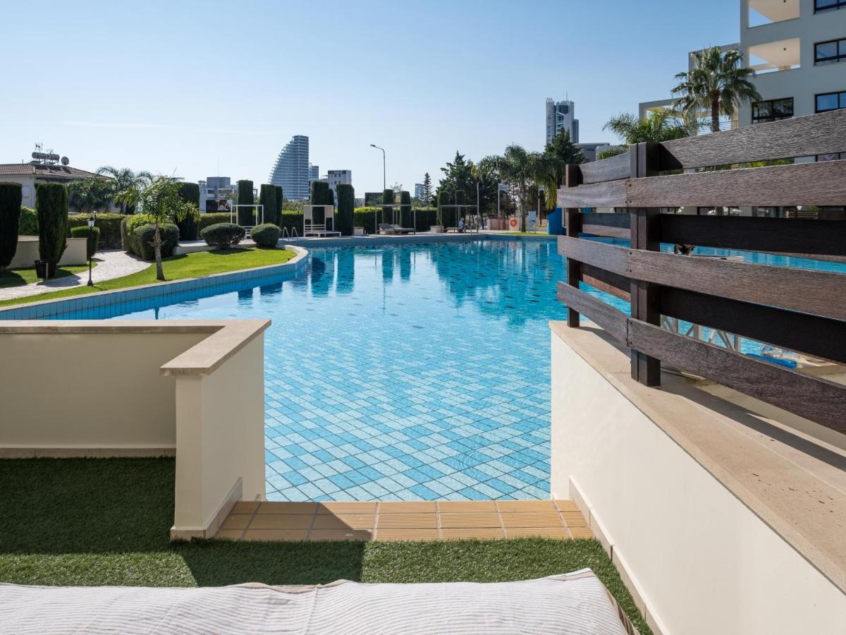 Unique apartment&aquatic experiences for up to eight guests All yours Limassol Extérieur photo
