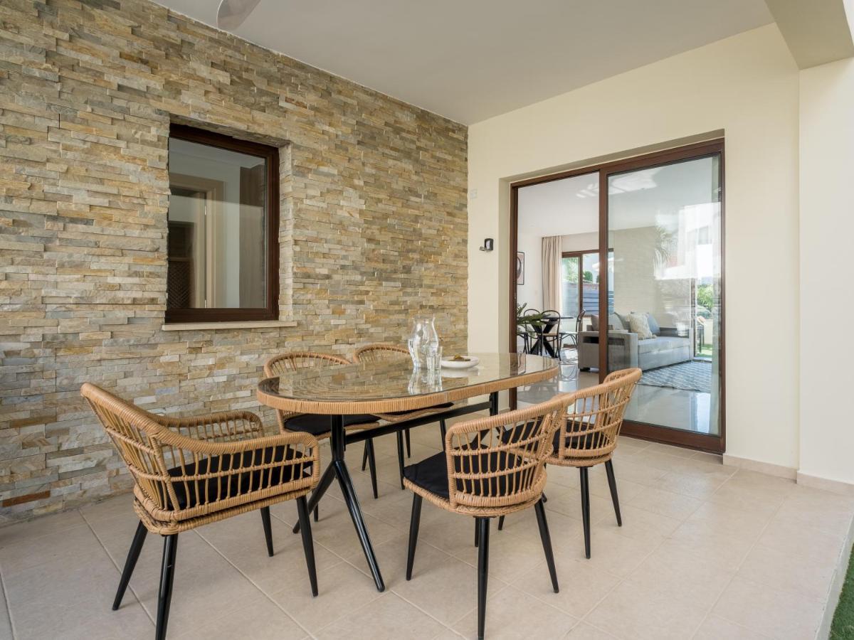 Unique apartment&aquatic experiences for up to eight guests All yours Limassol Extérieur photo